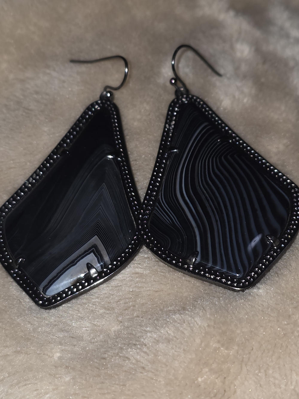 Kendra Scott Black Banded Agate Drop Earrings - Women's Fashion Accessories